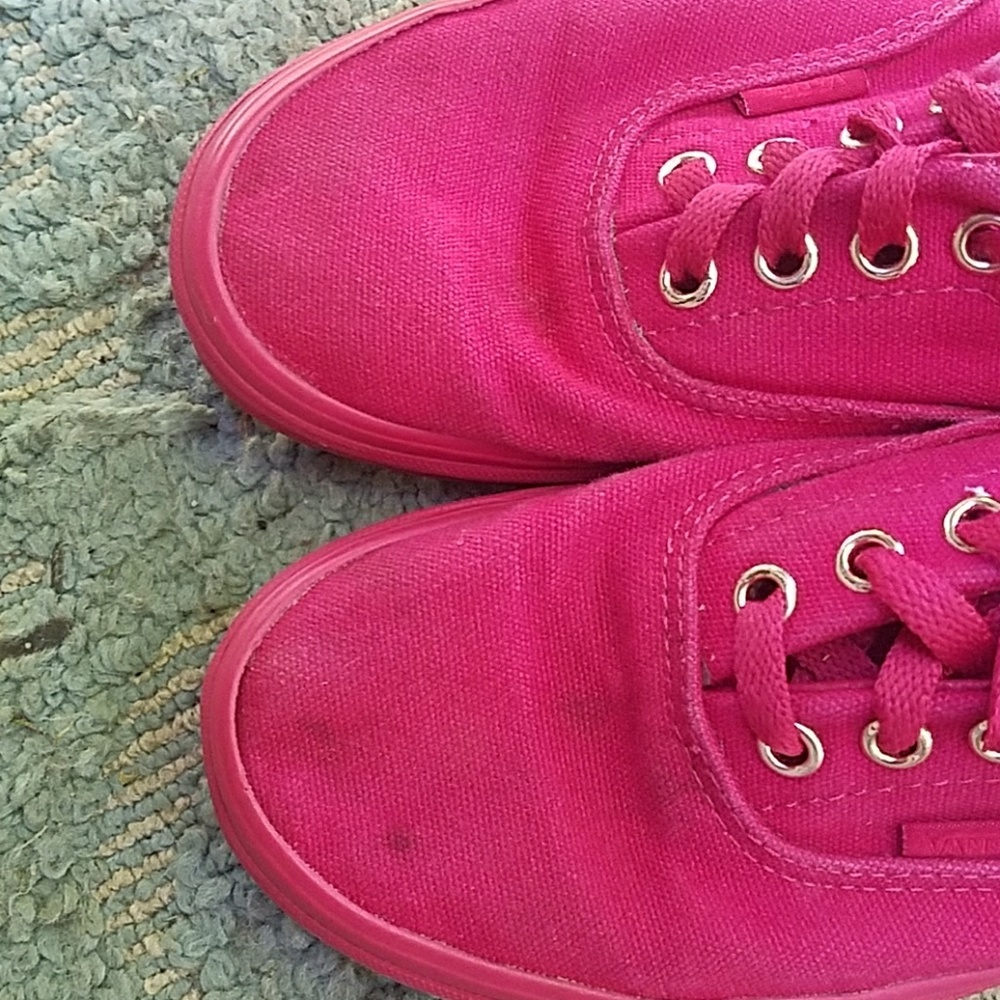 VANS SHOES - Picture 3 of 8